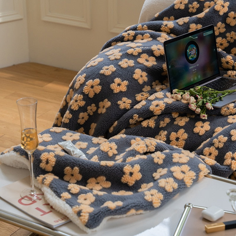 Retro Flower Plush Blanket