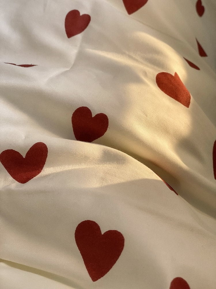 Red Heart Sheet Set