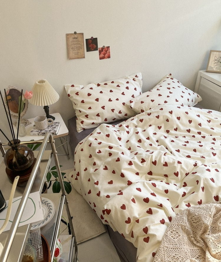 Red Heart Sheet Set