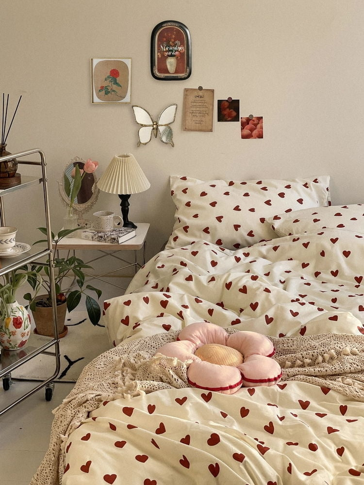 Red Heart Sheet Set